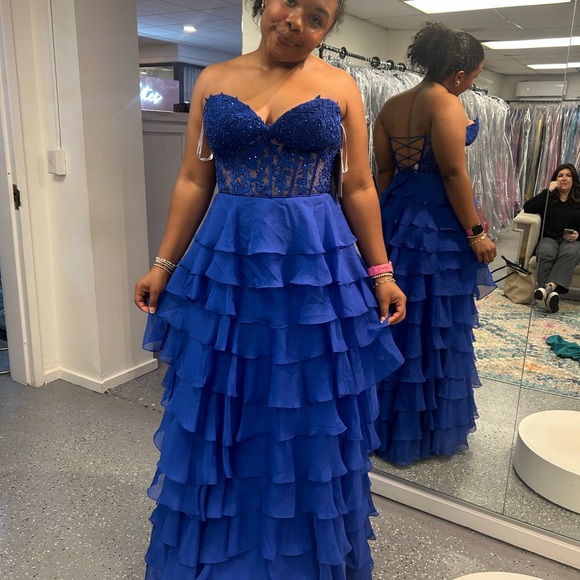 Elegant Blue Strapless Gown